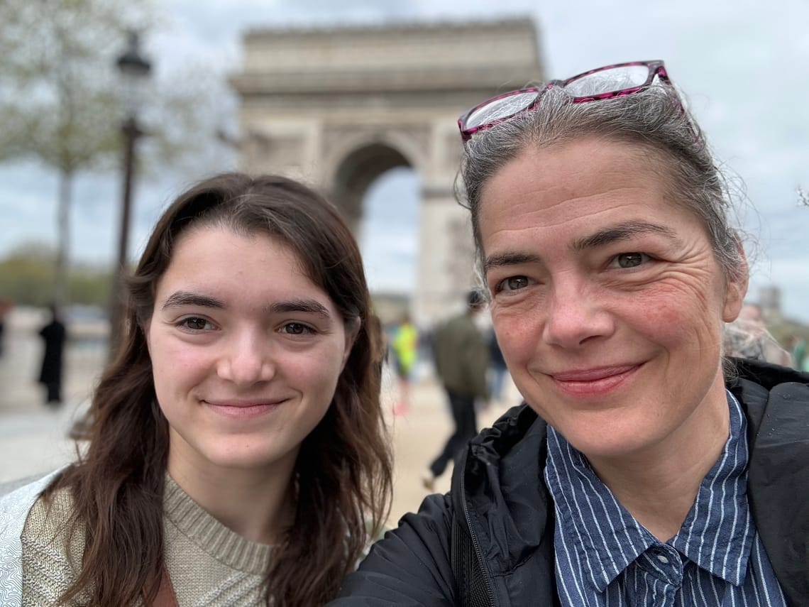 Des soins en français and a whirlwind trip to Paris